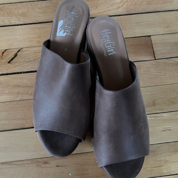 Corky’s Hey Girl! Bada Bing Platform Slip on heels - Picture 2 of 7